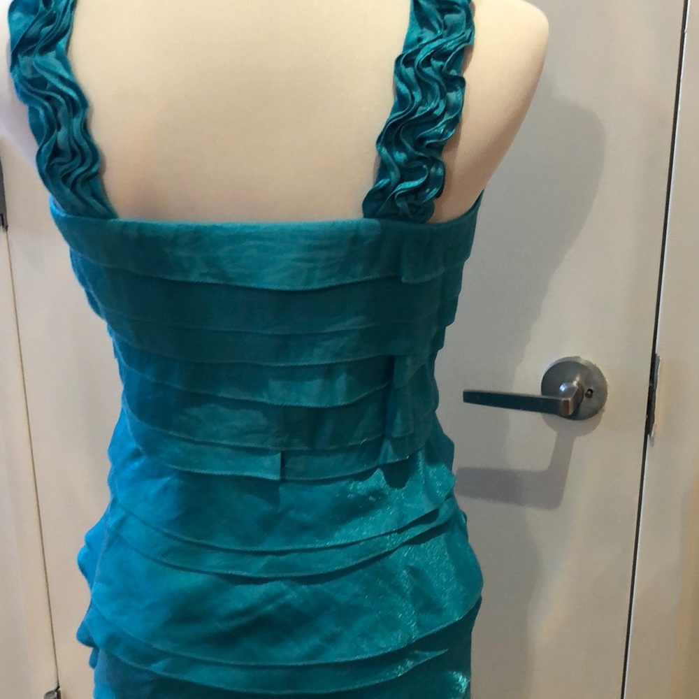 Dress - Picture 3 of 3